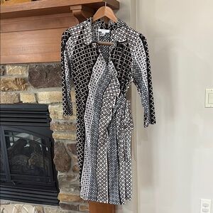 Motherhood Maternity Wrap Dress with 3/4 Sleeves Side Tie Size Large